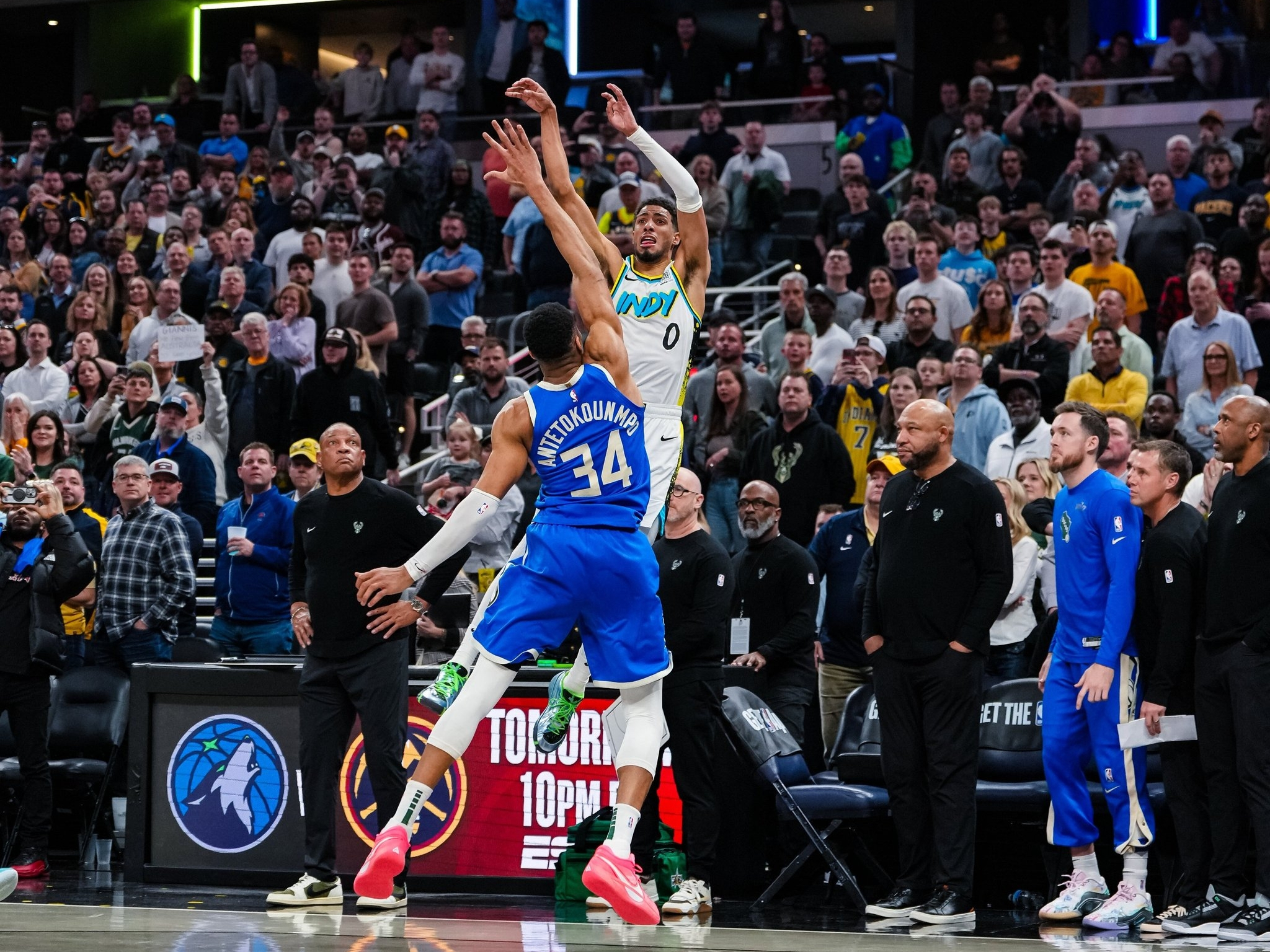 北京首钢训练开放日,加时末段临场应变引欢呼,NBA常规赛在即,细节决定成败的简单介绍 北京首钢训练开放日,加时末段临场应变引欢呼,NBA常规赛在即,细节决定成败的简单介绍