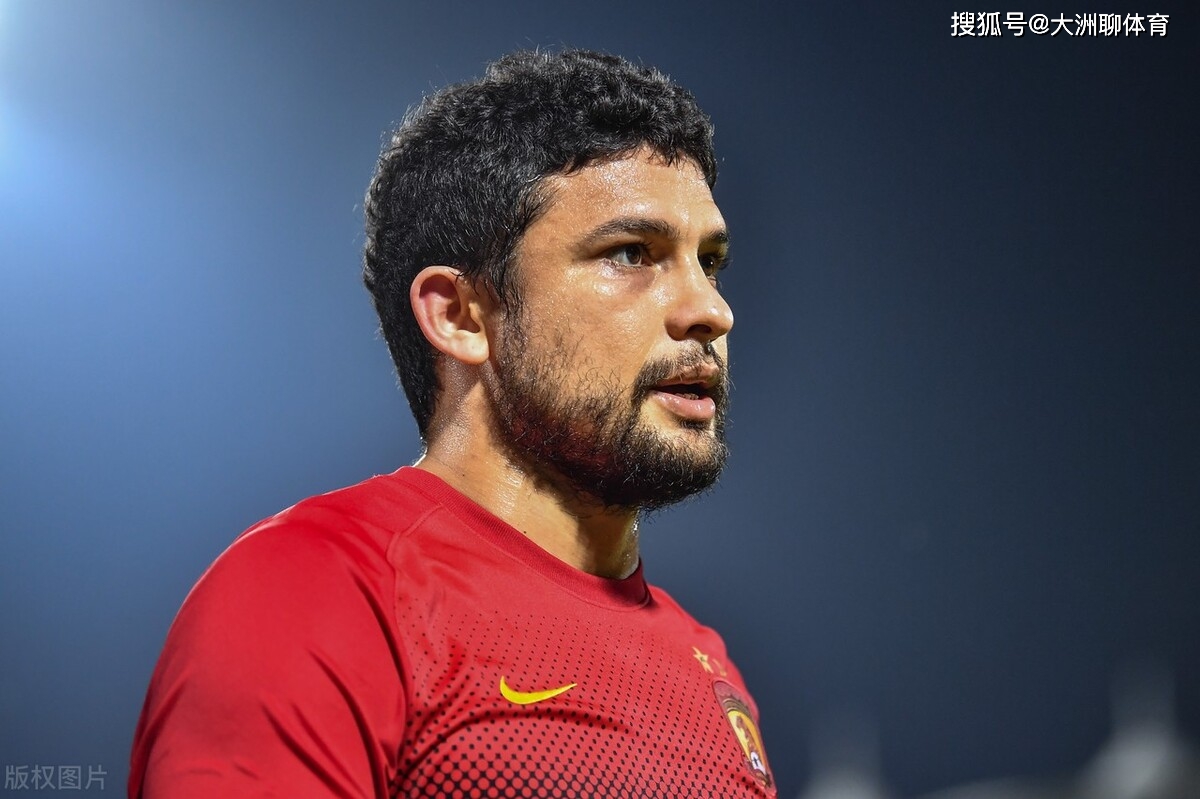 今夜突围战来临，夏洛特黄蜂围绕意大利杯内部沟通，话题不断，年轻球员得到机会的简单介绍-爱游戏登录入口